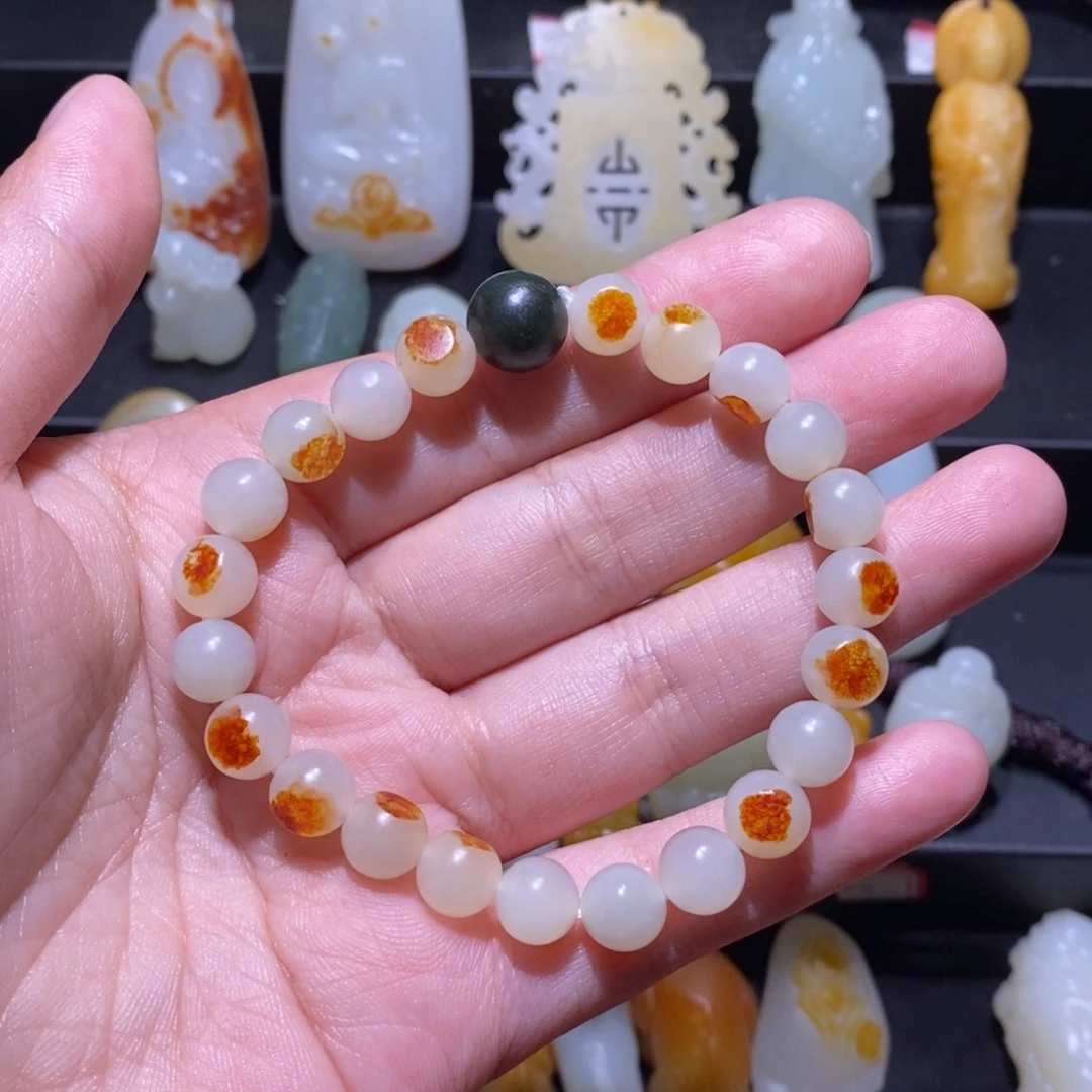 文***哥和田玉未镶嵌颈饰