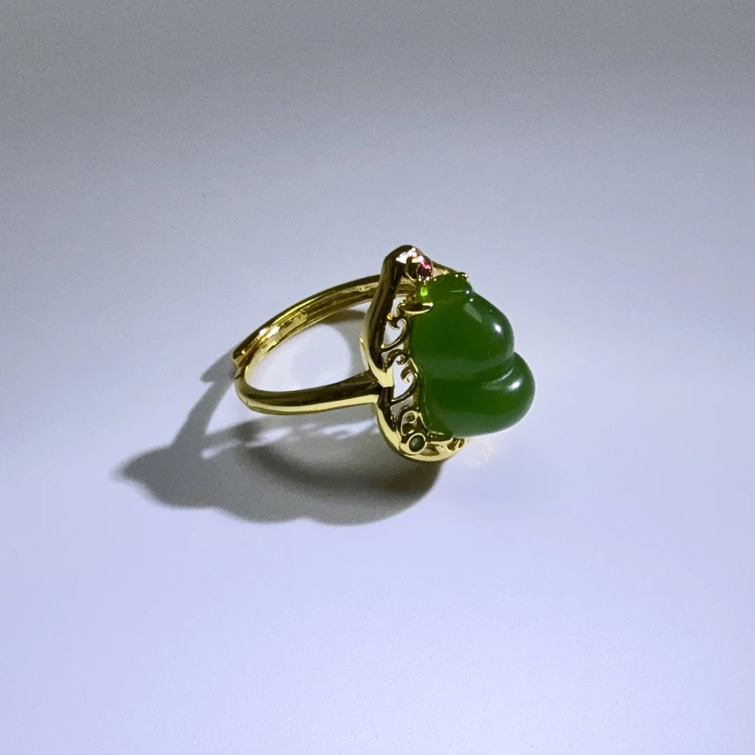 Q242 精美珠宝戒指 尺寸13*8*11mm