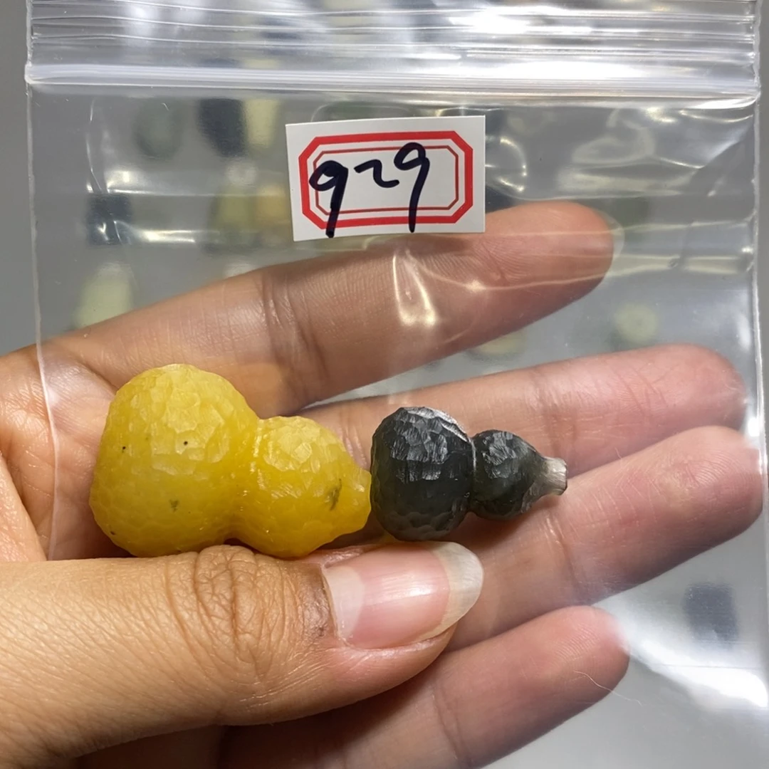 蛇纹石玉颈饰未镶嵌窃**香