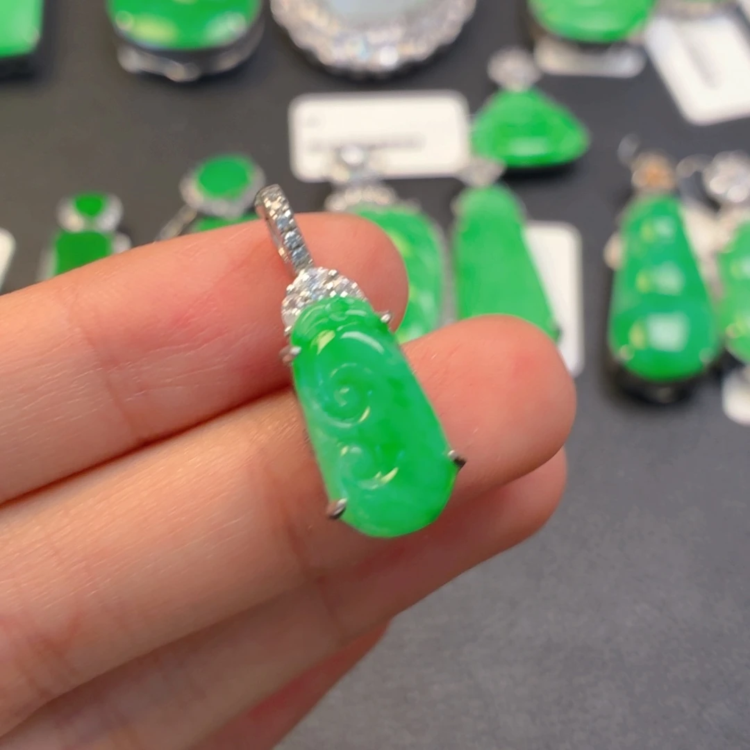 翡翠银S925镶嵌颈饰