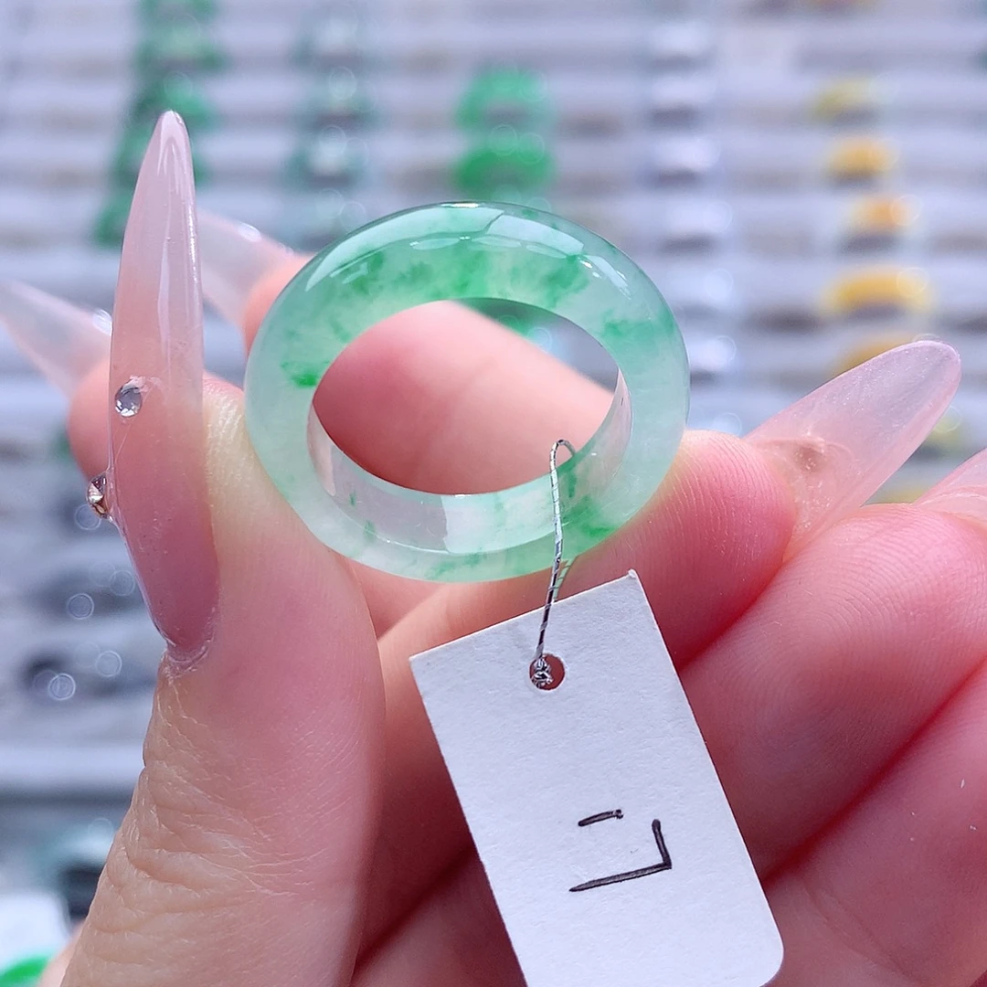 翡翠未镶嵌戒指天然