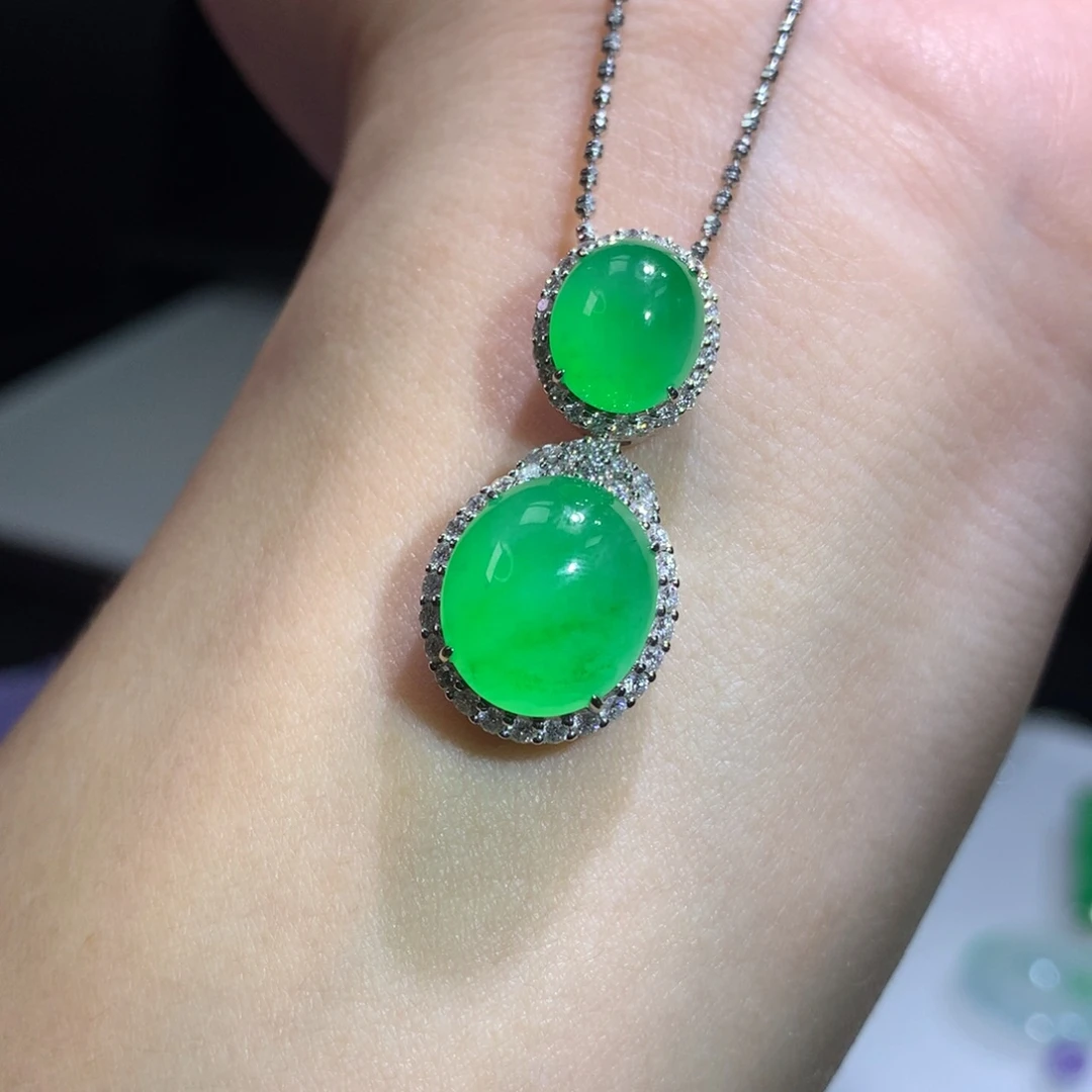 翡翠18K金镶嵌套链