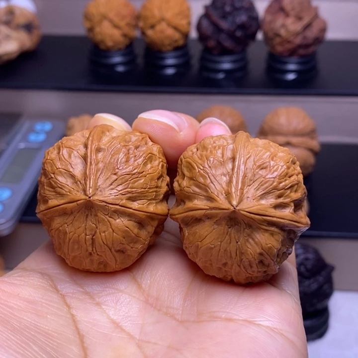 把件文玩核桃玉面三楞35