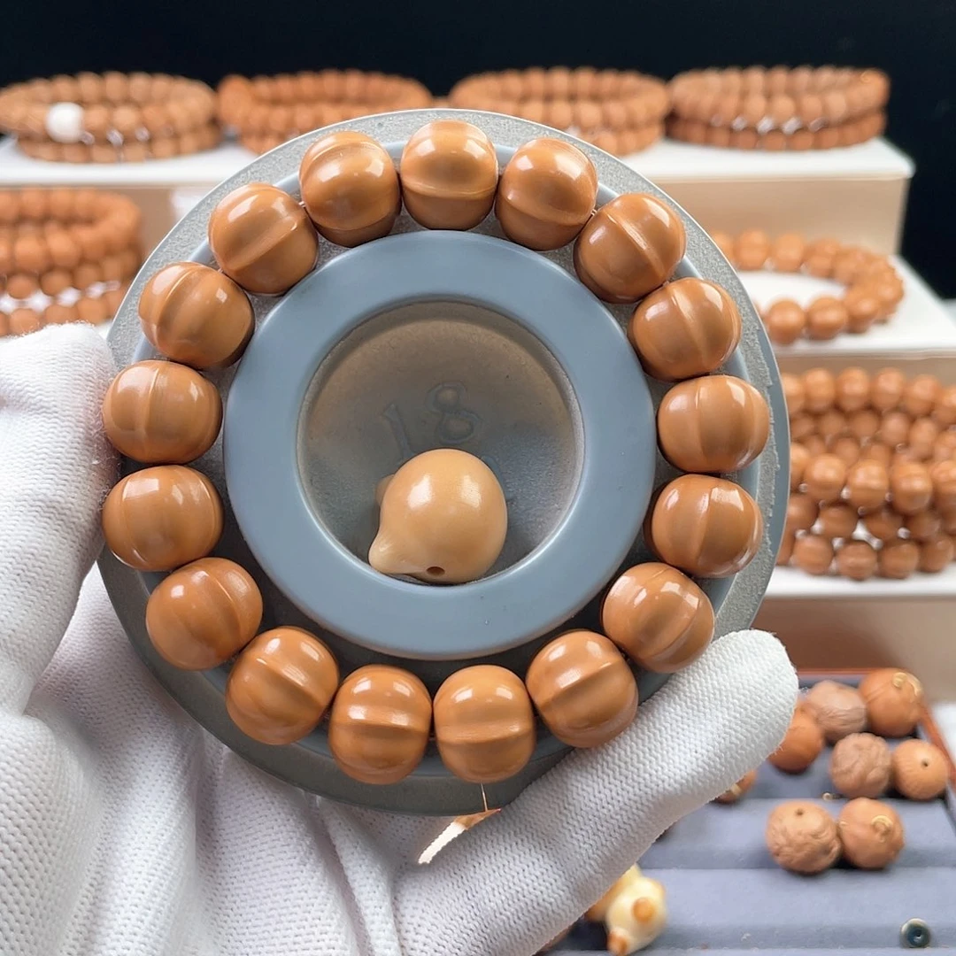 猴头核桃手串鲨鱼