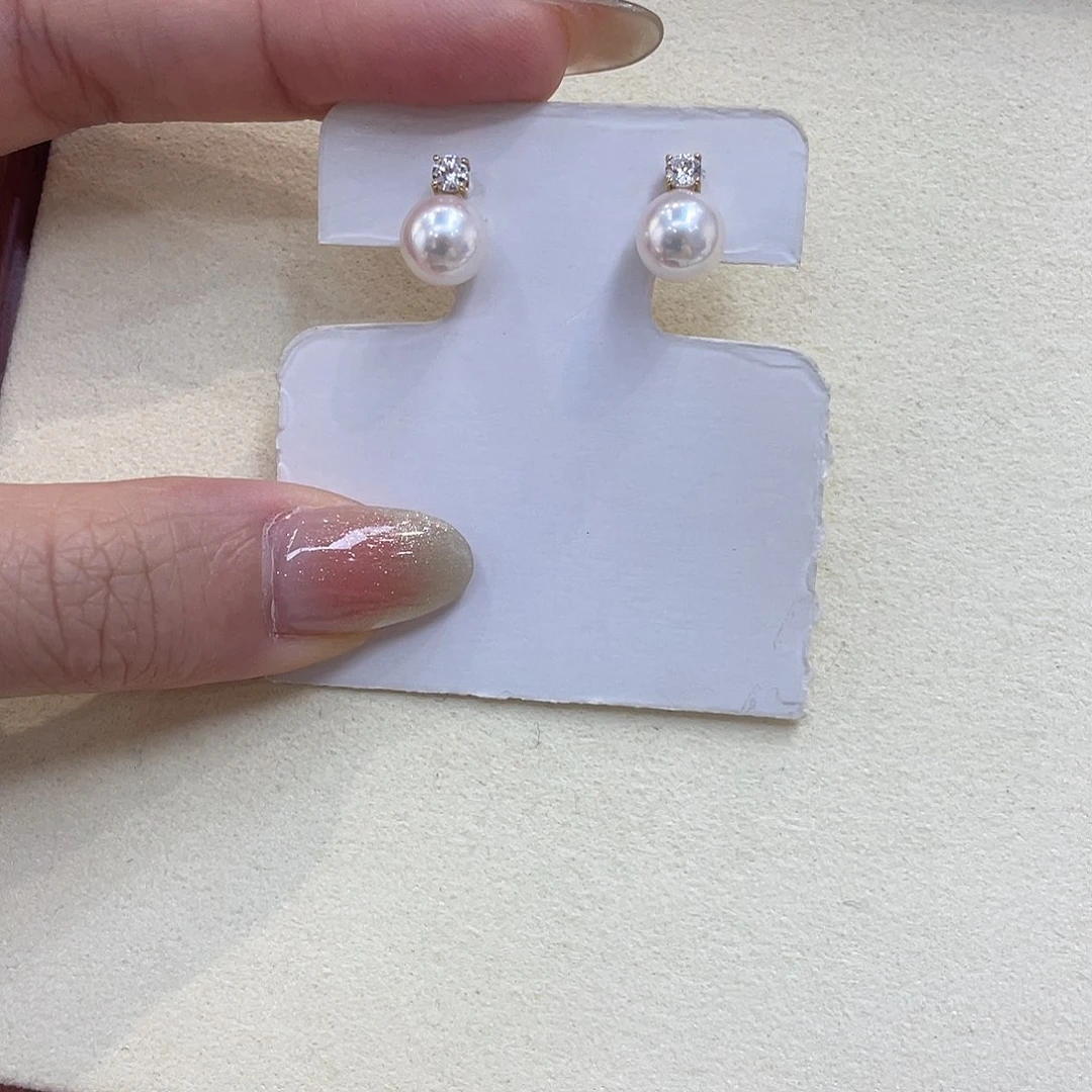 18K金镶嵌海水珍珠耳饰