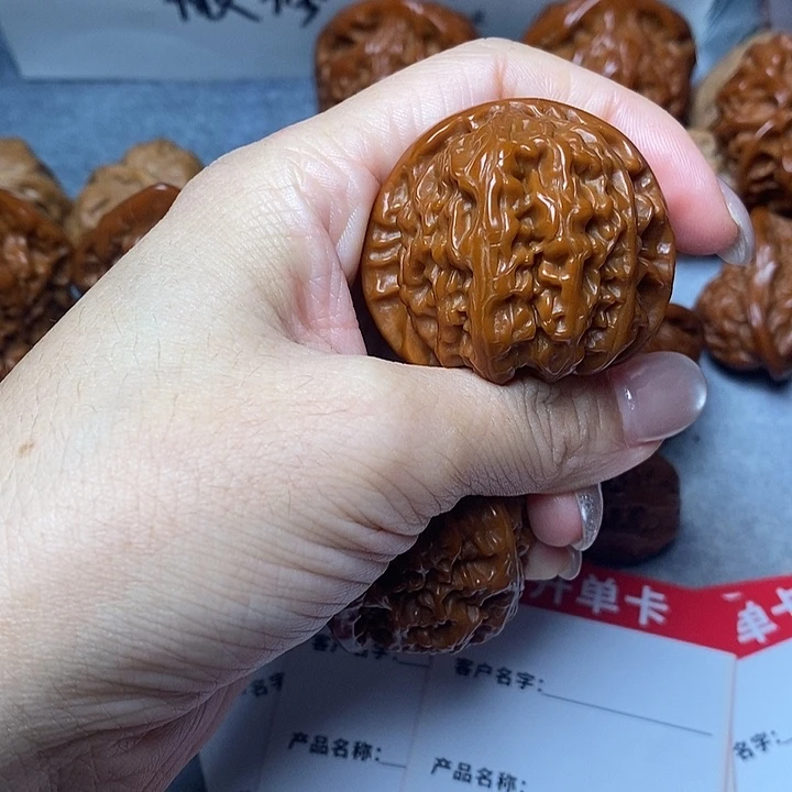 吊坠文玩核桃白狮