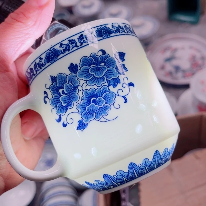 青花玲珑牡丹花办公杯