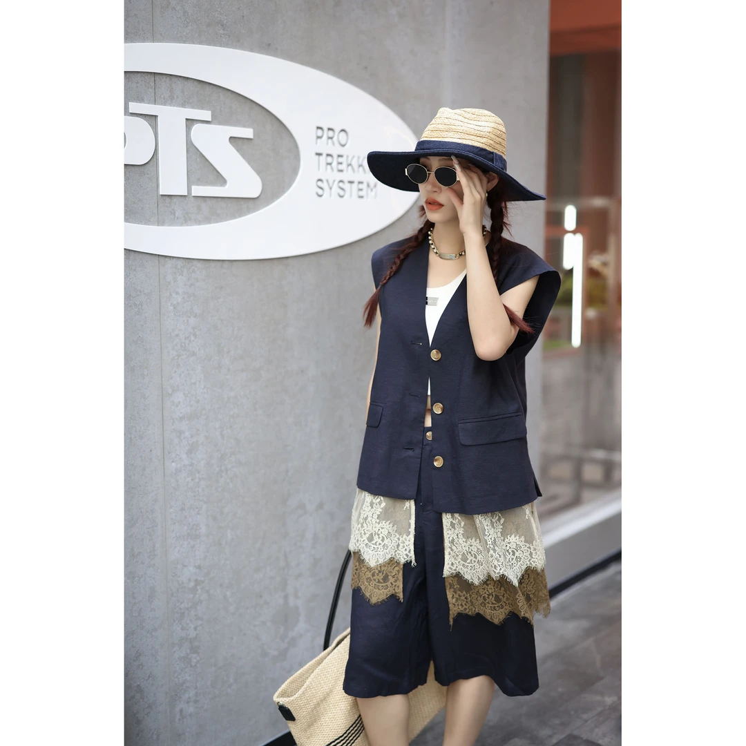 KIKI严选：3787-1-XXQ家欧货南油夏季马甲拼蕾丝短裤轻奢两件套装