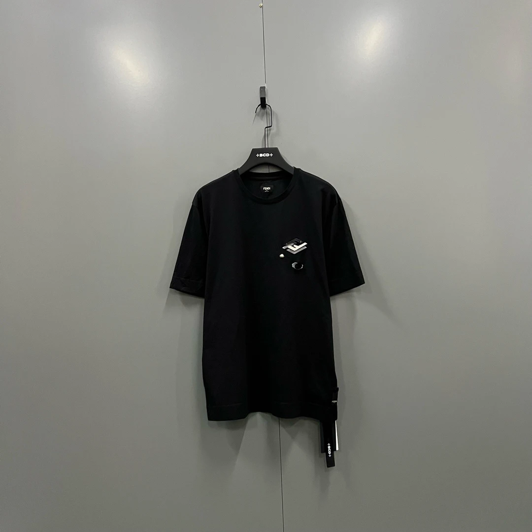 99新 FENDI/芬迪 c806 609277 浮雕宝石嵌花短袖 M
