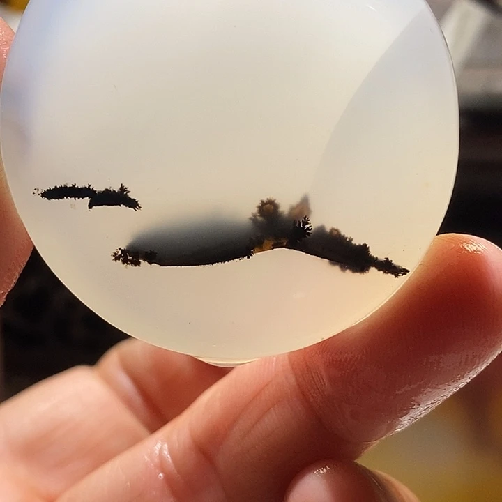 查罗石未镶嵌颈饰