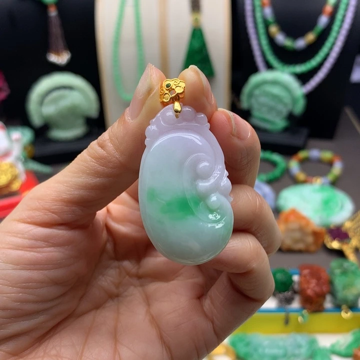 翡翠未镶嵌颈饰翡翠如意