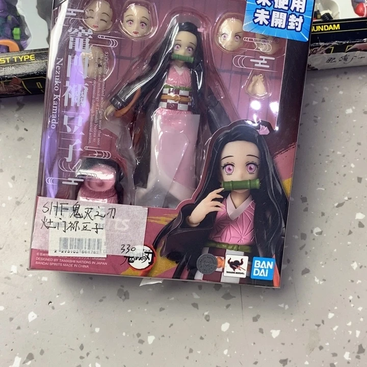 胡***长玩具手办可动散货