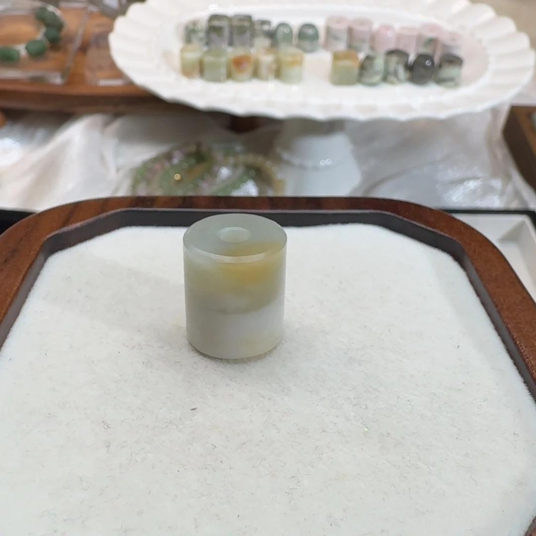 *****未镶嵌戒指和田玉（糖玉）不退换