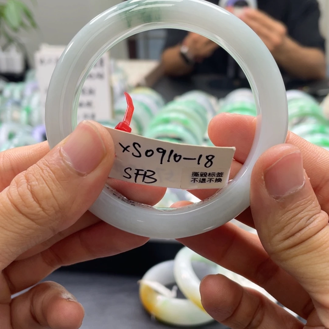 翡翠未镶嵌手镯翡翠手镯