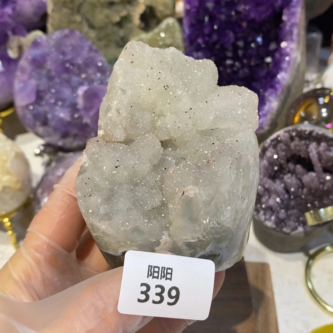 紫晶未镶嵌大型摆件（非配饰）