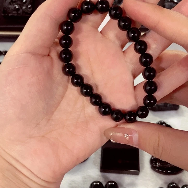 海***觉翡翠未镶嵌颈饰翡翠