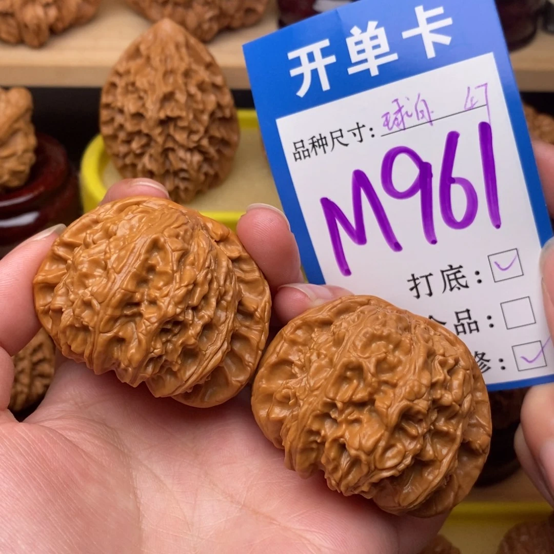 把件文玩核桃白狮子47