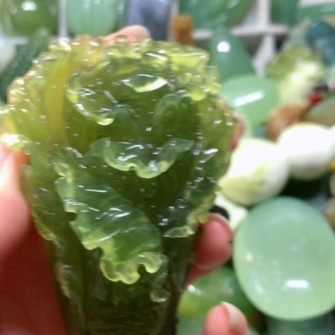 蛇纹石玉手把件未镶嵌