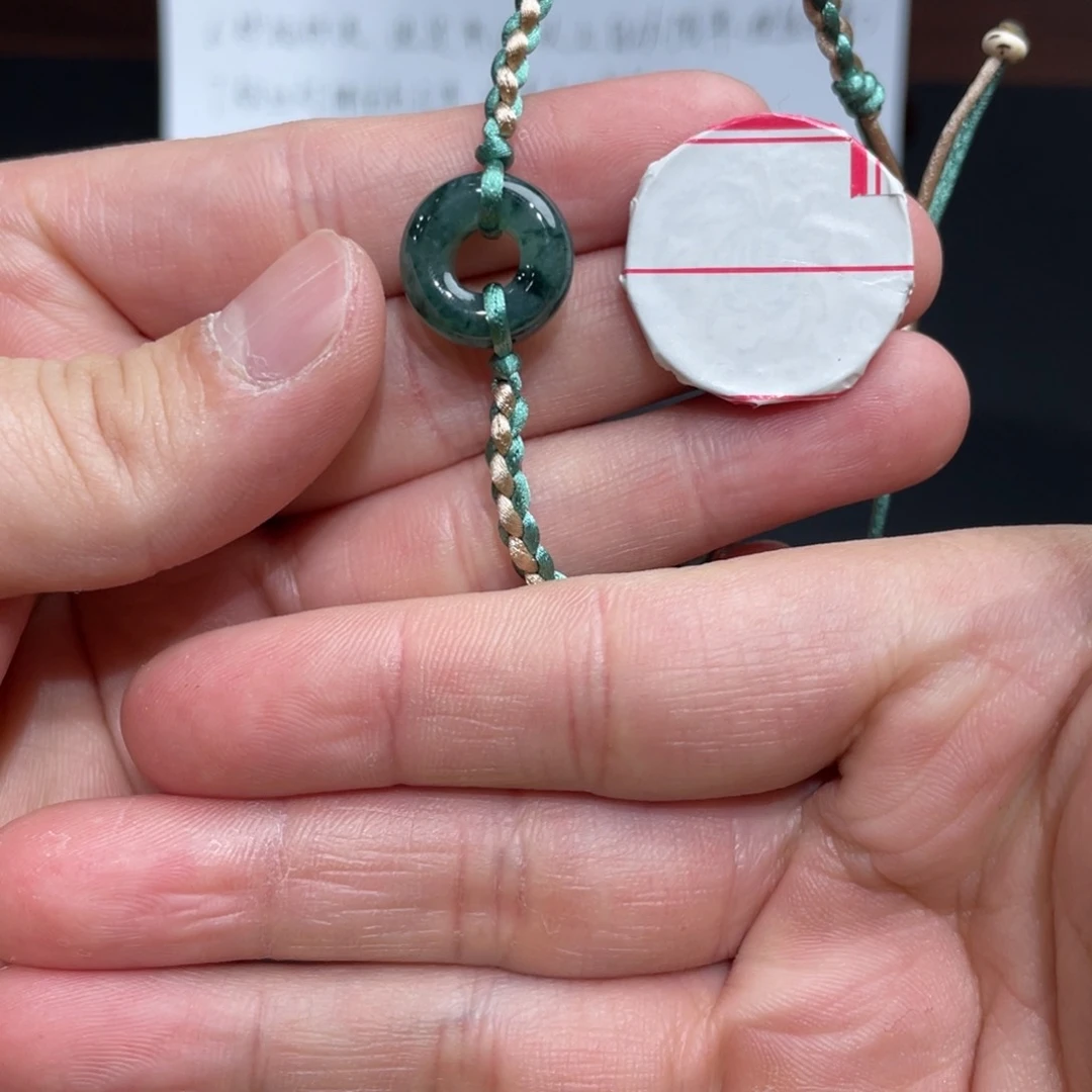 翡翠颈饰未镶嵌多样性