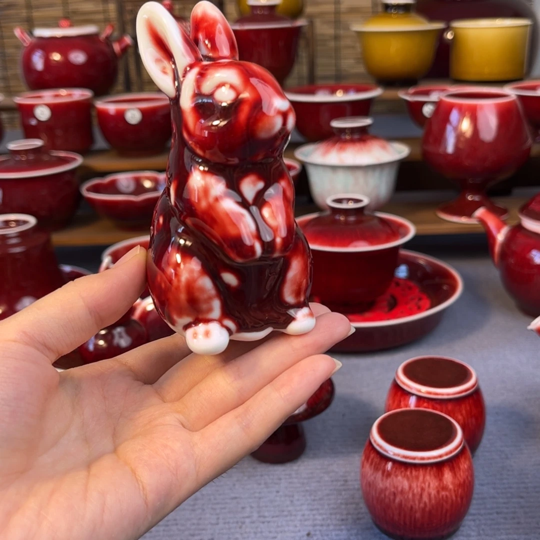 原矿郎红 小兔子。