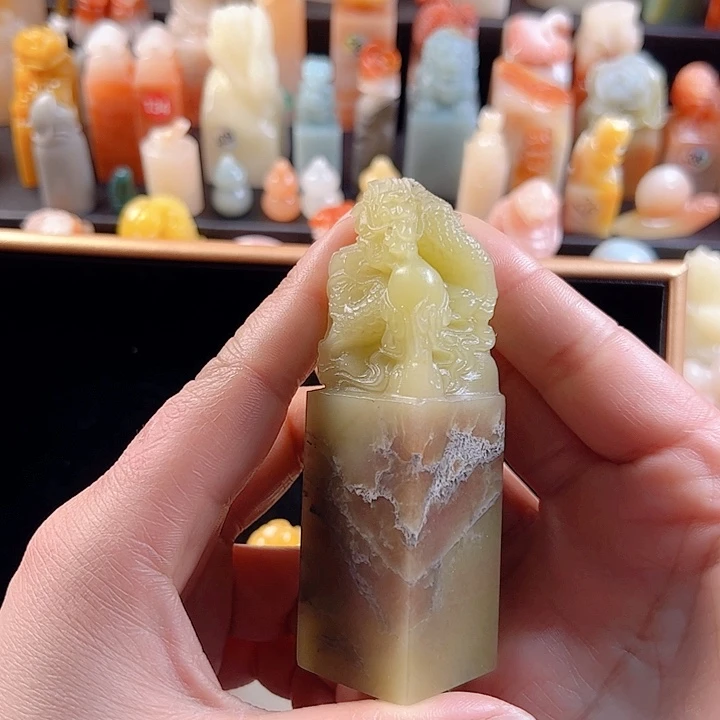 青田石印石冬****92.6厘米，龙