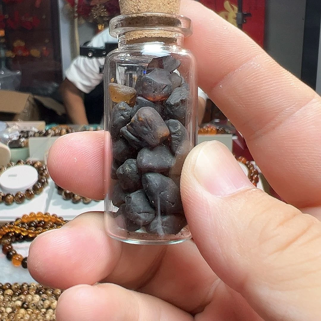 未镶嵌颈饰琥珀抚顺