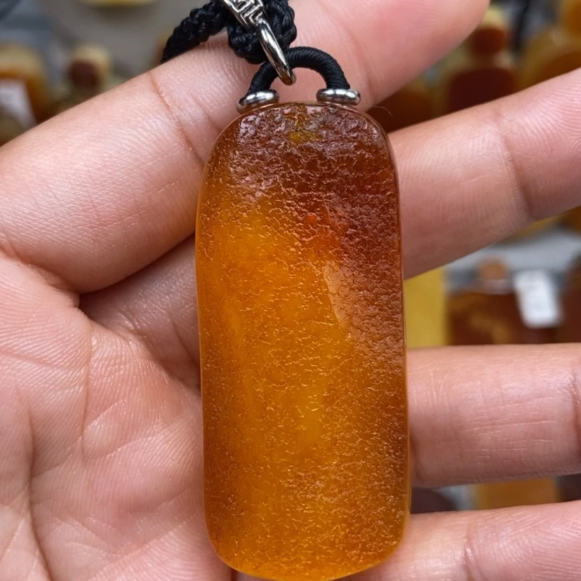【闪购商品】琥珀颈饰未镶嵌