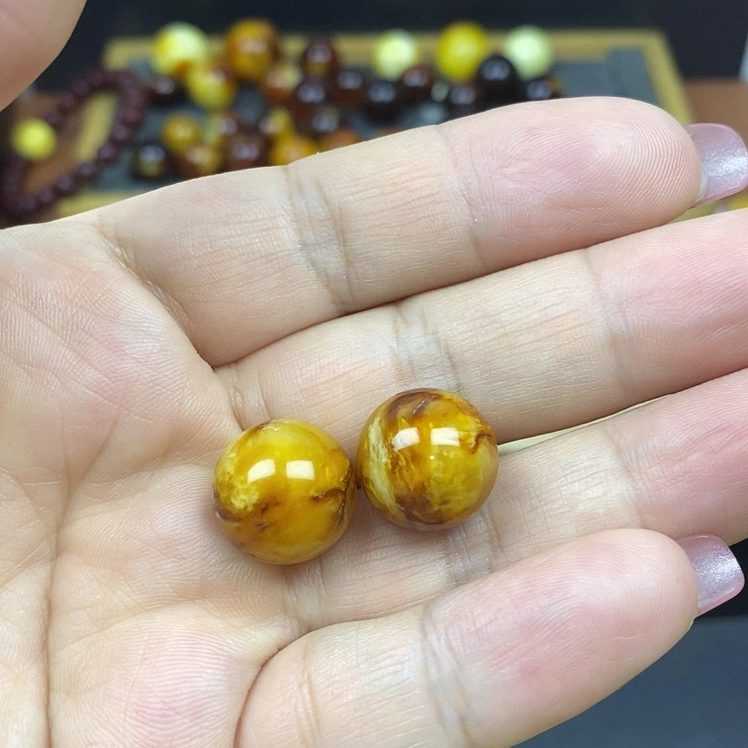 ****斤未镶嵌琥珀裸石蜜蜡