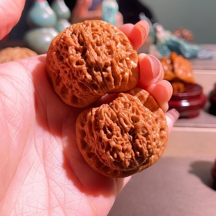 文玩核桃把件血麒麟