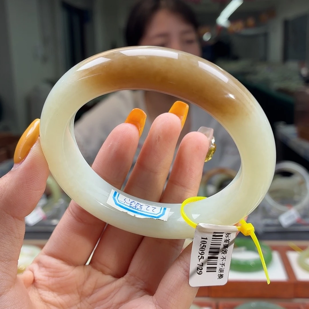 和田玉手镯未镶嵌575859