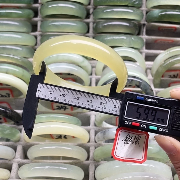 未镶嵌蛇纹石玉手镯204