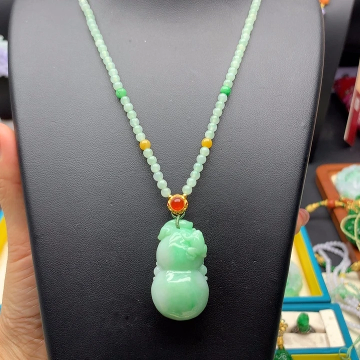 翡翠未镶嵌颈饰翡翠葫芦