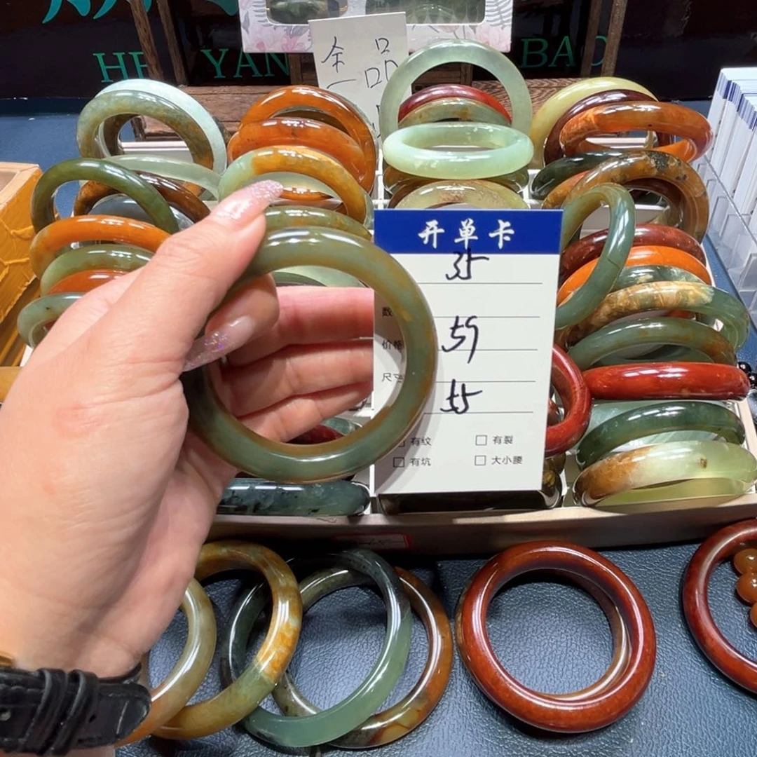 笑***度蛇纹石玉未镶嵌手镯