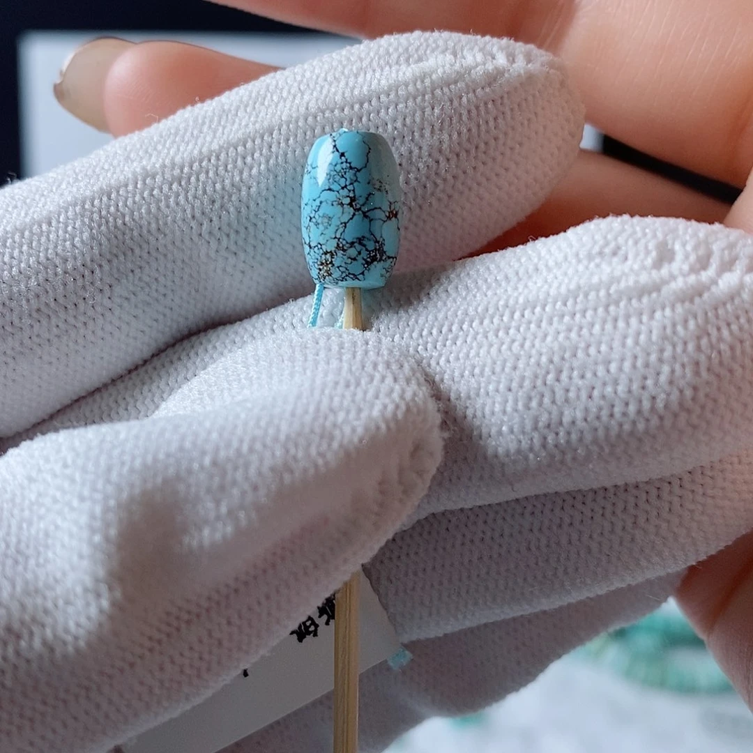 绿松石颈饰未镶嵌