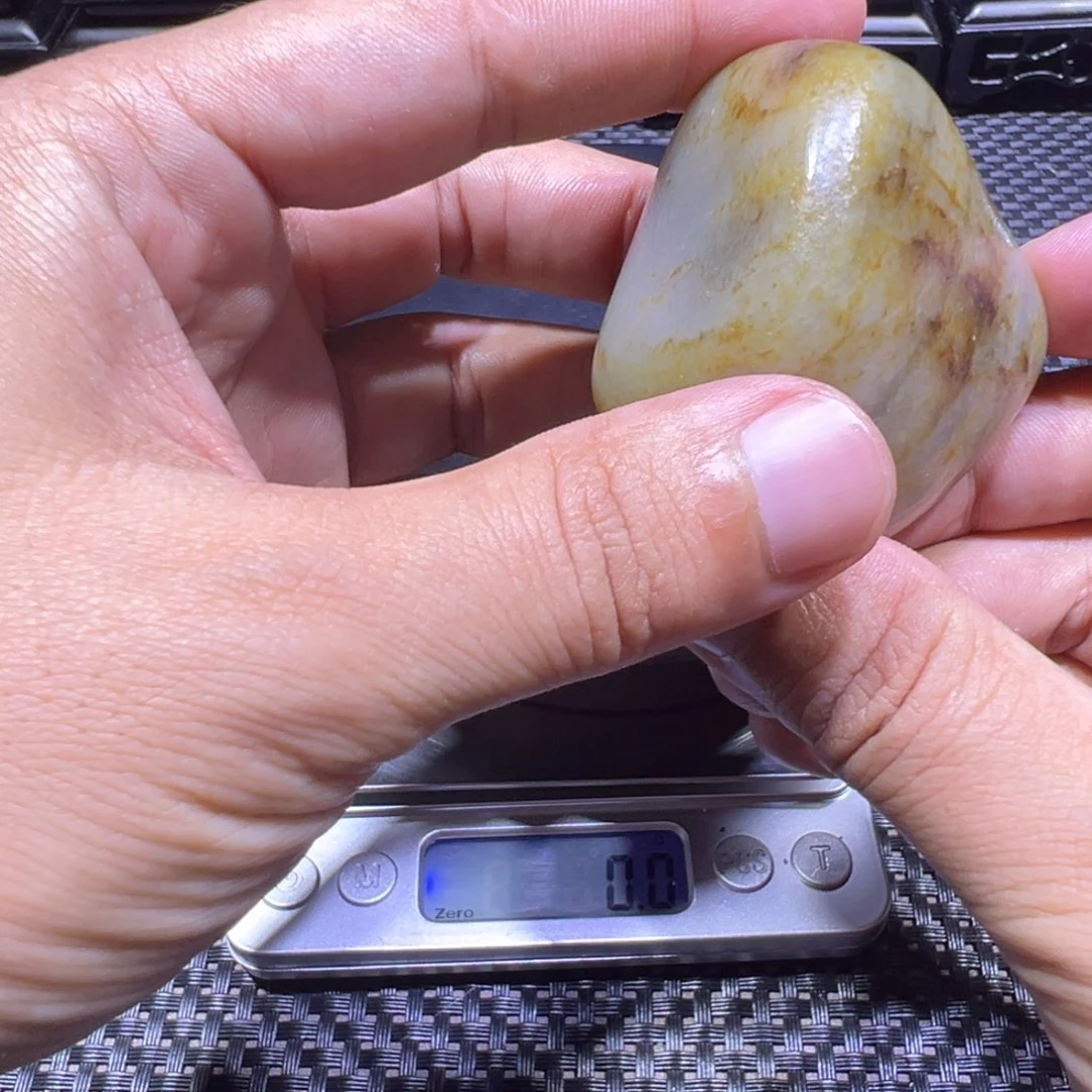 吊坠(不含链)未镶嵌和田玉（子料）114