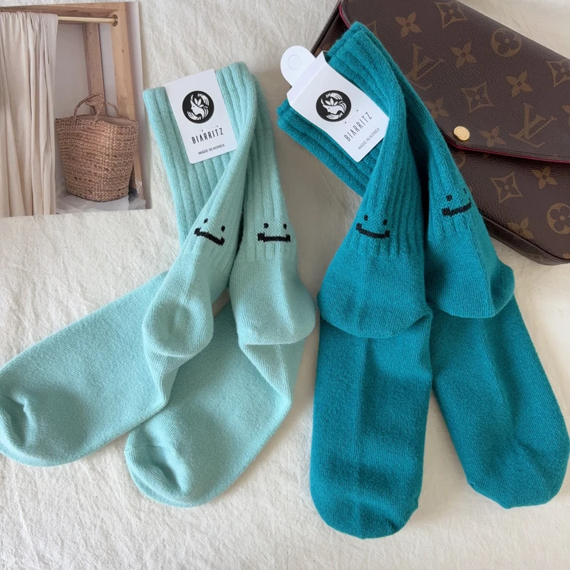 韩国东大门秋季新款B家简约笑脸复古中筒女袜柔软透气束口运动袜