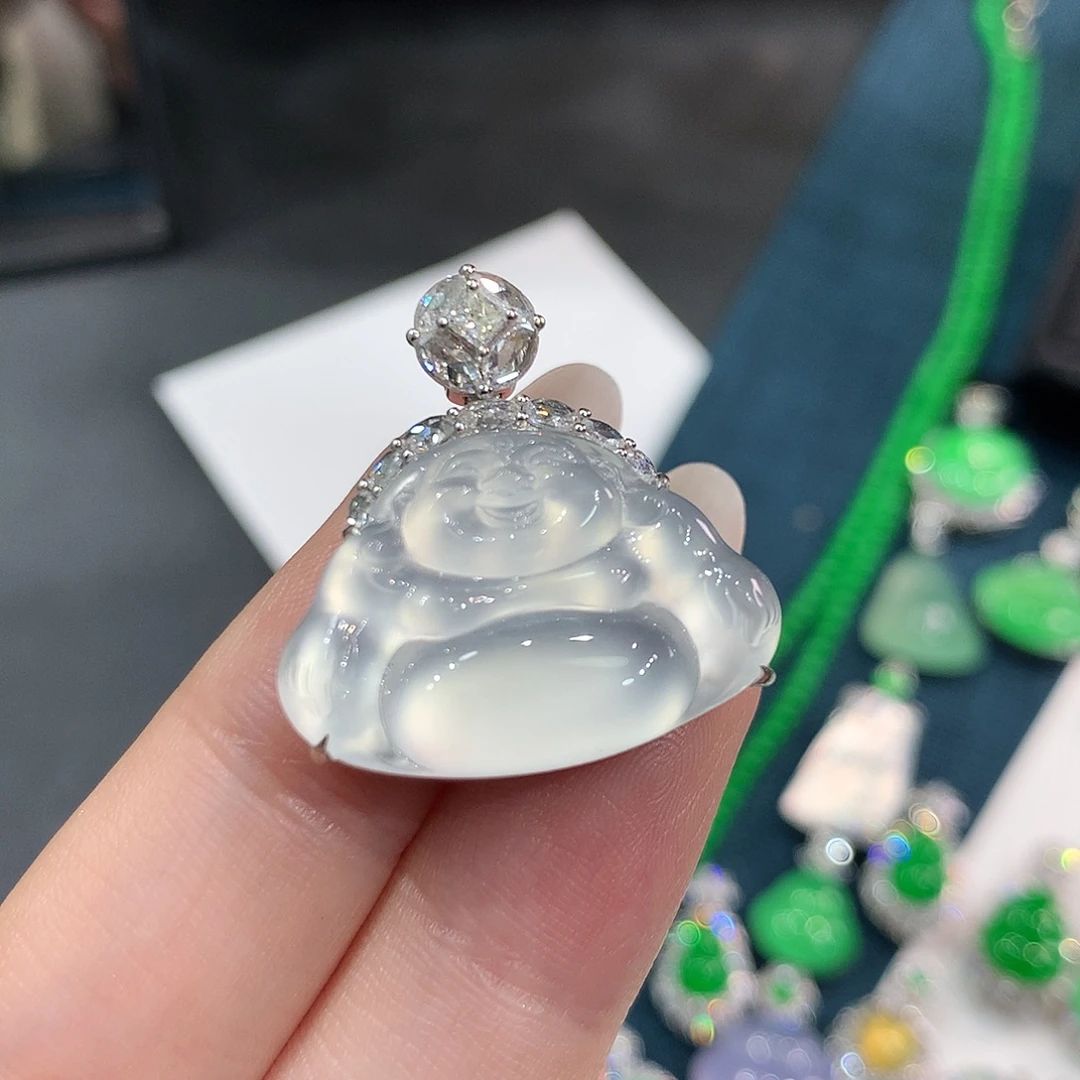 翡翠18K金镶嵌颈饰玻璃种极白刚佛公 48小时鉴赏期