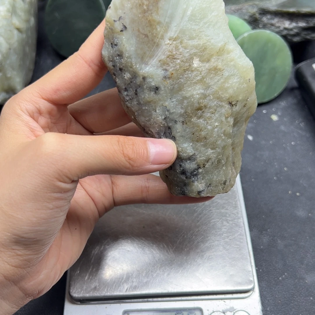 和田玉（糖玉）未镶嵌珠宝半成品