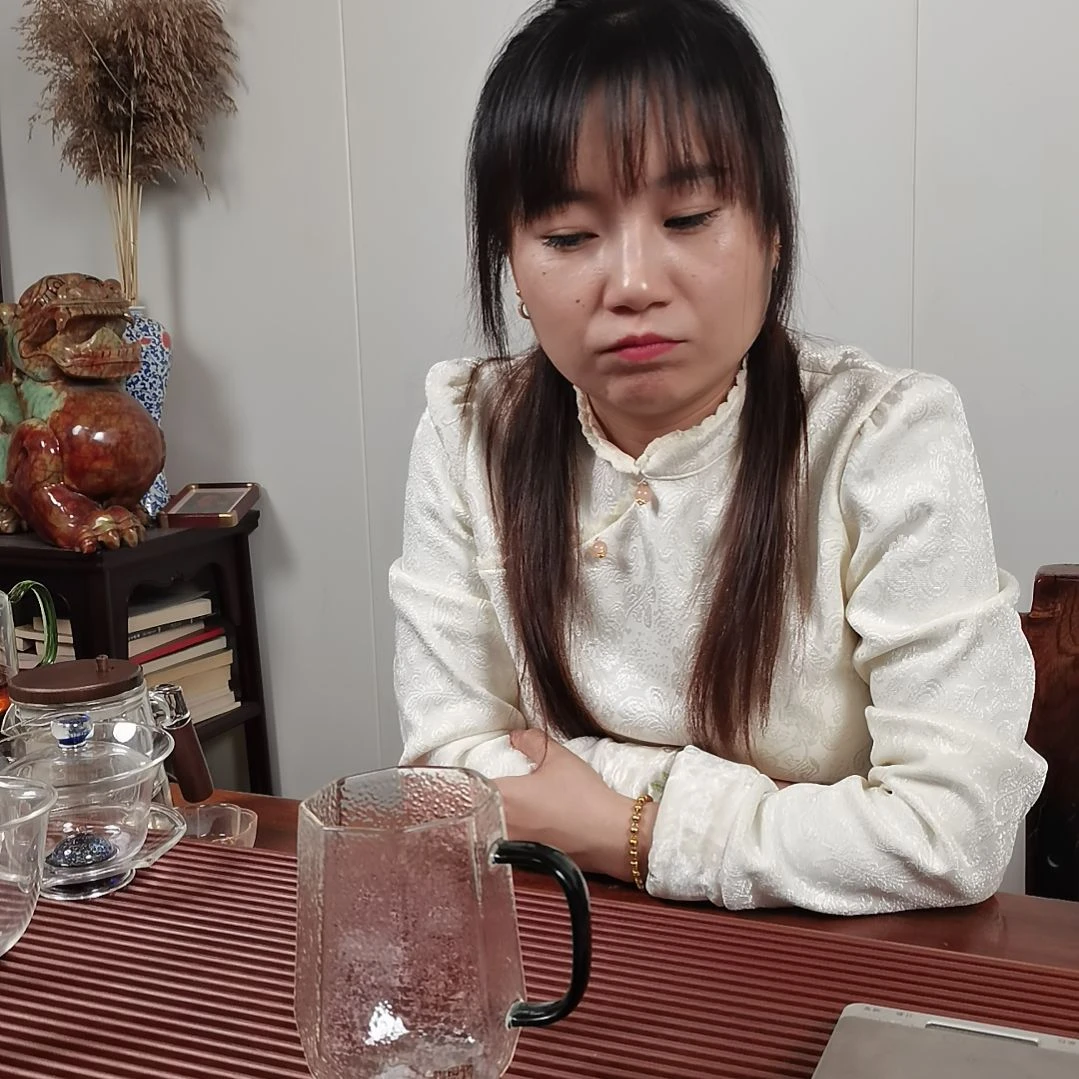 高硼硅玻璃手柄款锤纹水杯墨绿把手