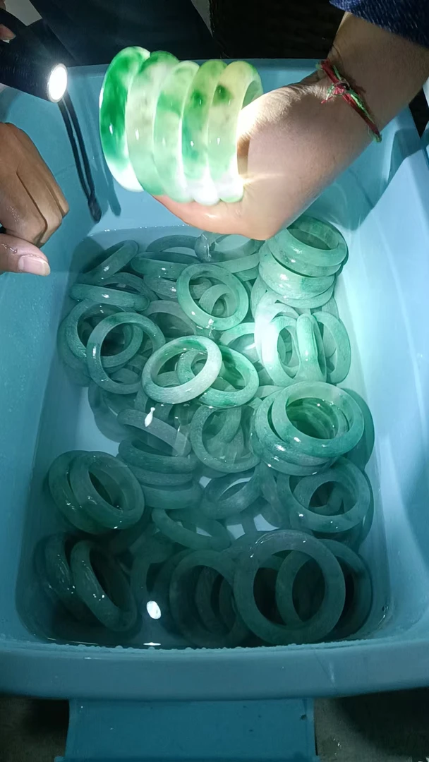 定制非洲翠冰飘花手镯（多样性发其一）