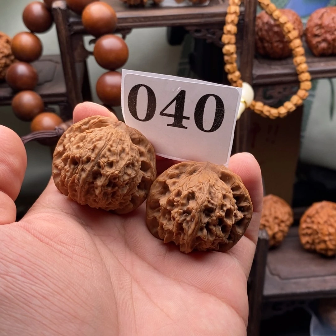 文玩核桃把件平顶