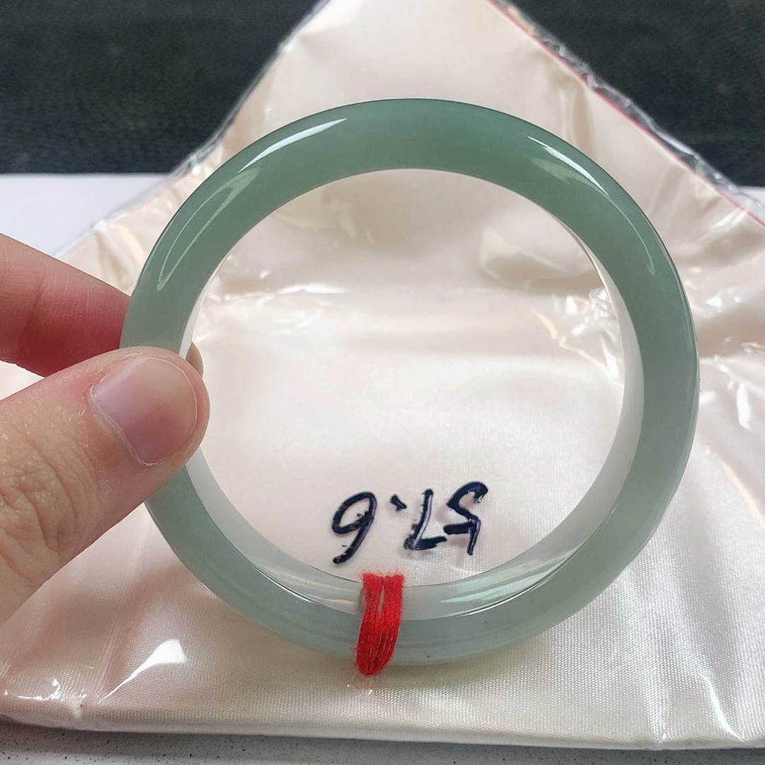 未镶嵌手镯翡翠352