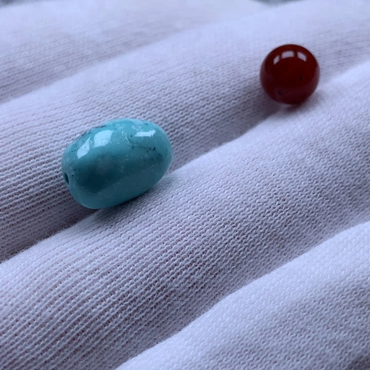 楚***楚未镶嵌南红玛瑙珠宝奇石