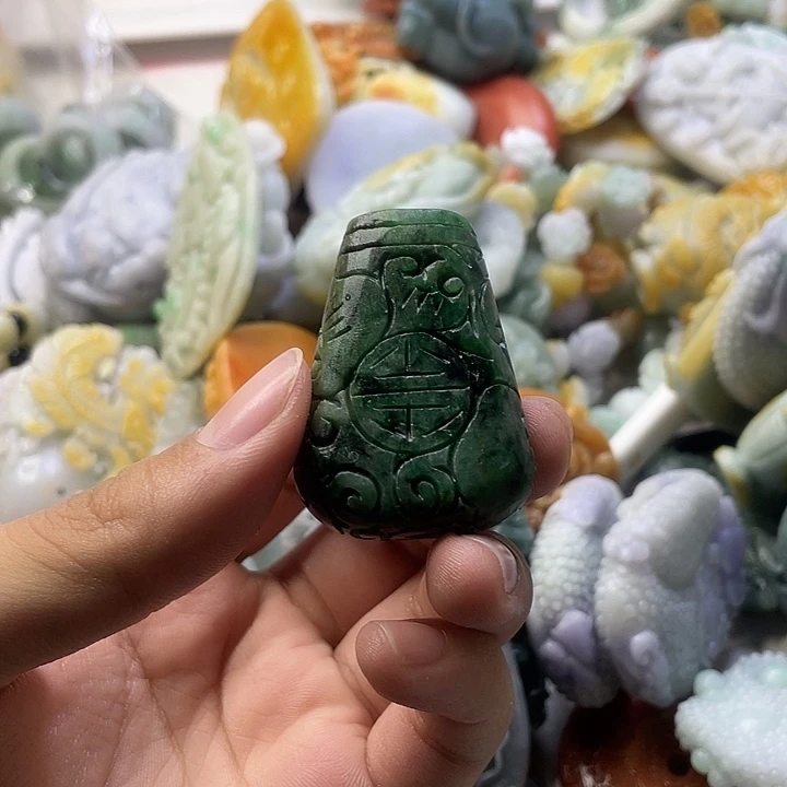 定制翡翠未镶嵌天然翡翠