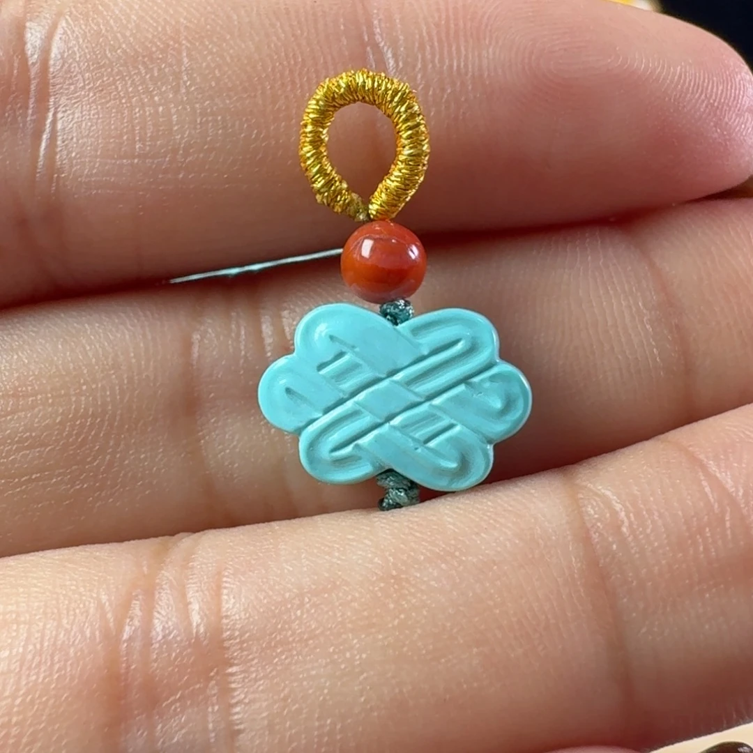 绿松石未镶嵌颈饰