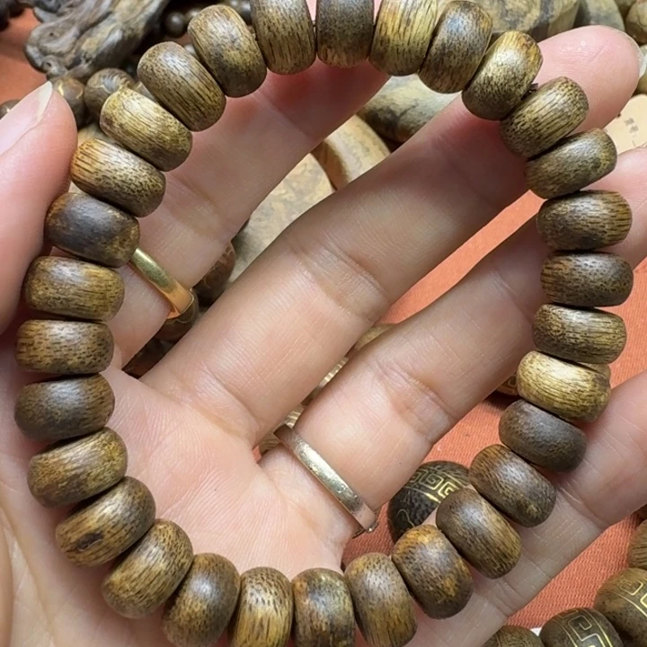 大叶紫檀（黑酸枝木类）