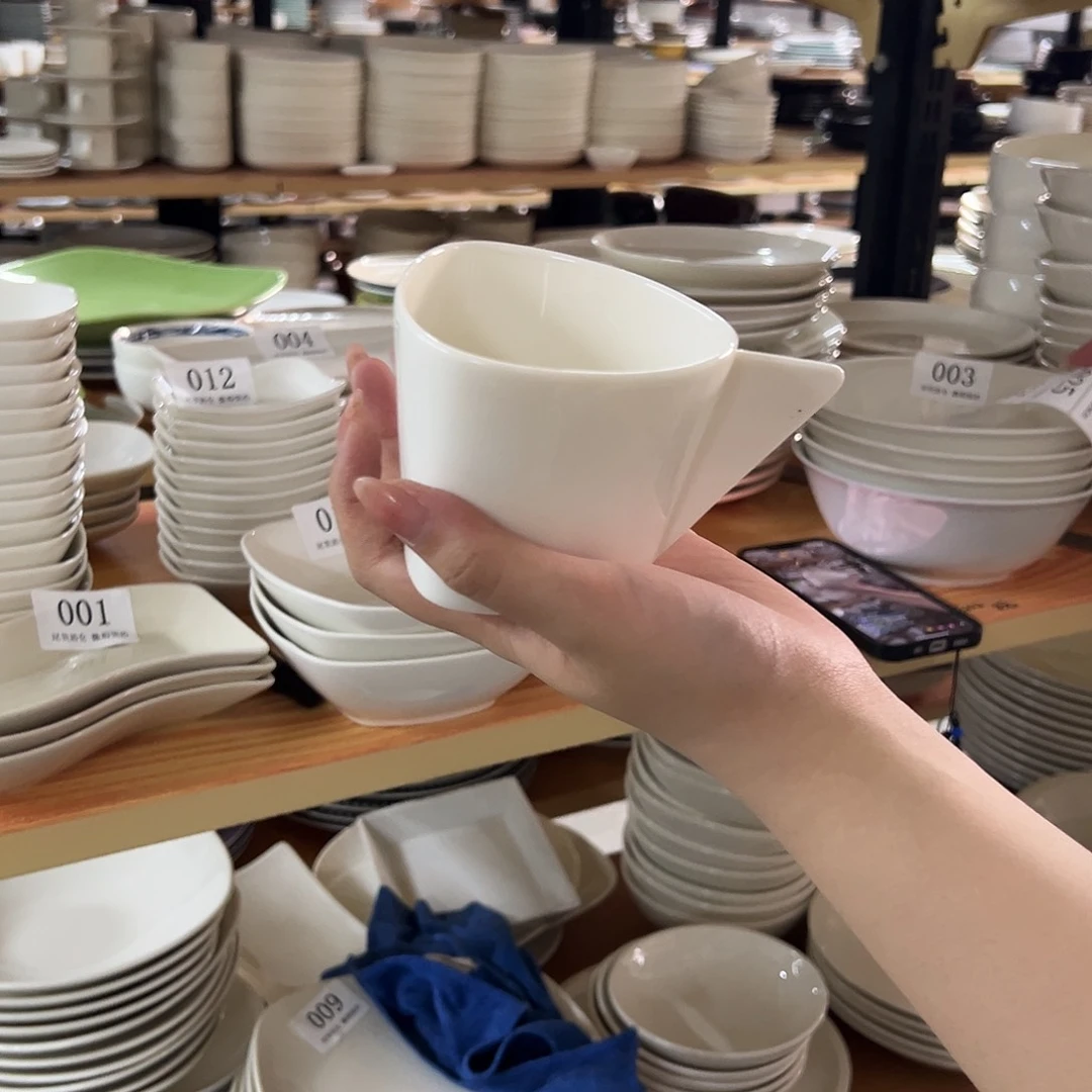 新骨瓷024微瑕暖白三角杯