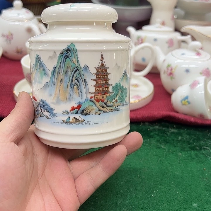 陶瓷陶瓷茶叶罐哈哈哈哈哈