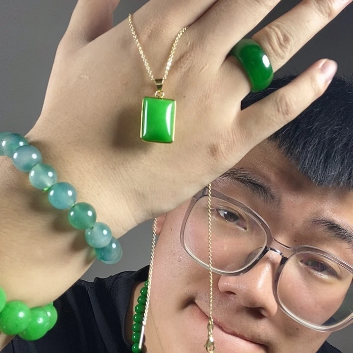 吊坠(赠链)未镶嵌翡翠高端时尚小方牌吊坠