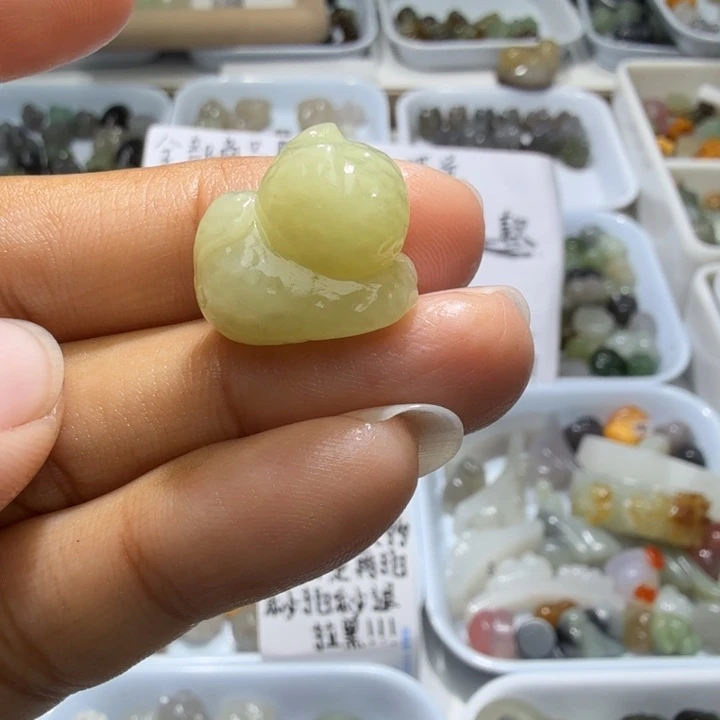 和田玉未镶嵌珠宝奇石